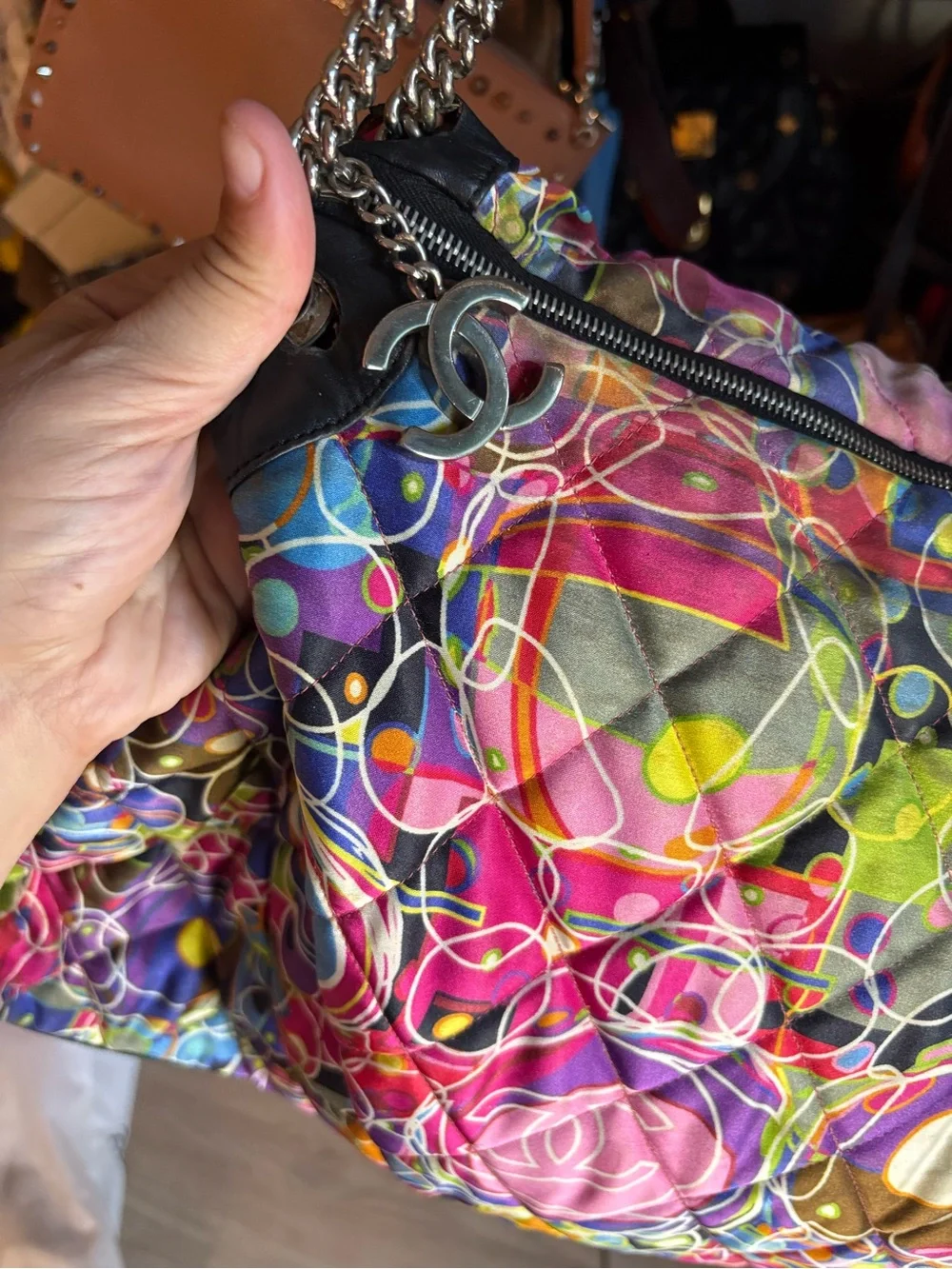 Chanel Multicolor Quilted Chain-Handle Shoulder Bag read description